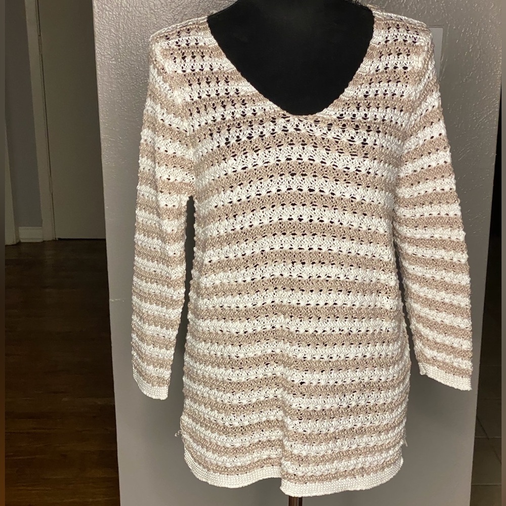 NWT Dana Buchman Two Tone Tape Yarn Pullover Size M.